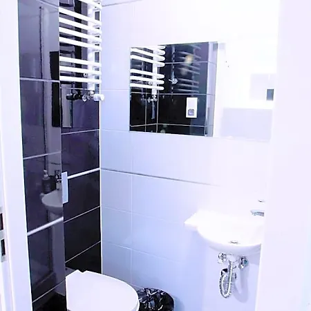Hotel Komfort Willa+ Bis 3*